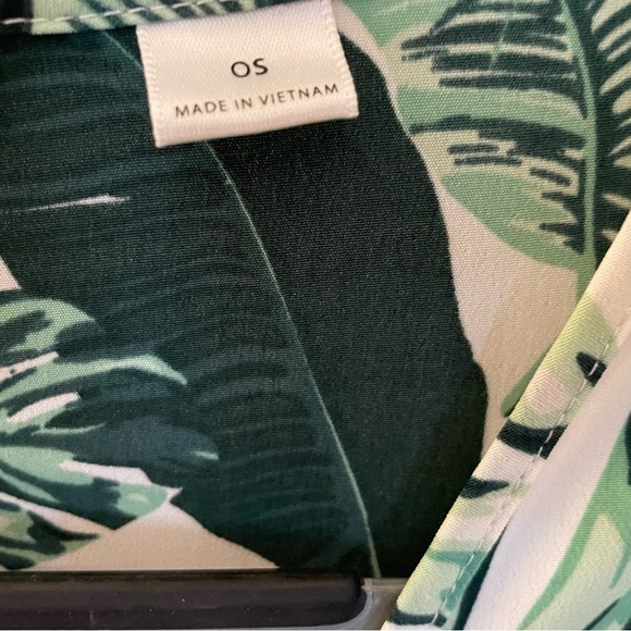 Rachel Zoe Kimono in Gorgeous Tropical Green Print. One Size. - Picture 6 of 10